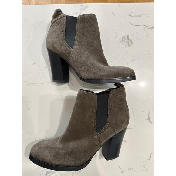 Marc Fisher Taupe Suede Mallory Chelsea Stacked Heel Ankle Boots, Size 7.5 - Picture 4 of 7
